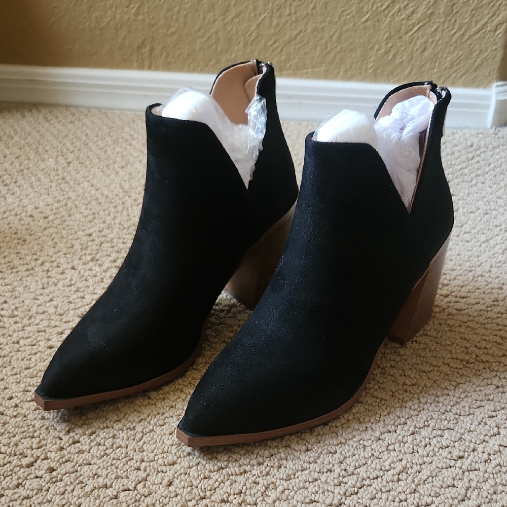 Women's Black Suede Like Ankle Boots, Booties, Pointed Toe, 6.5